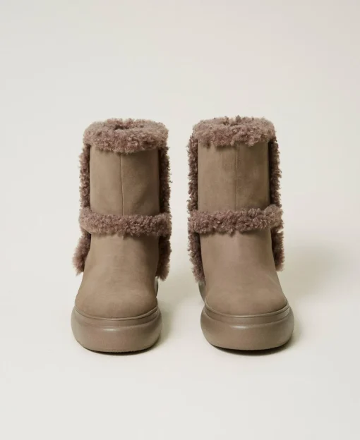 Bottines Avec Détails En Fausse Fourrure