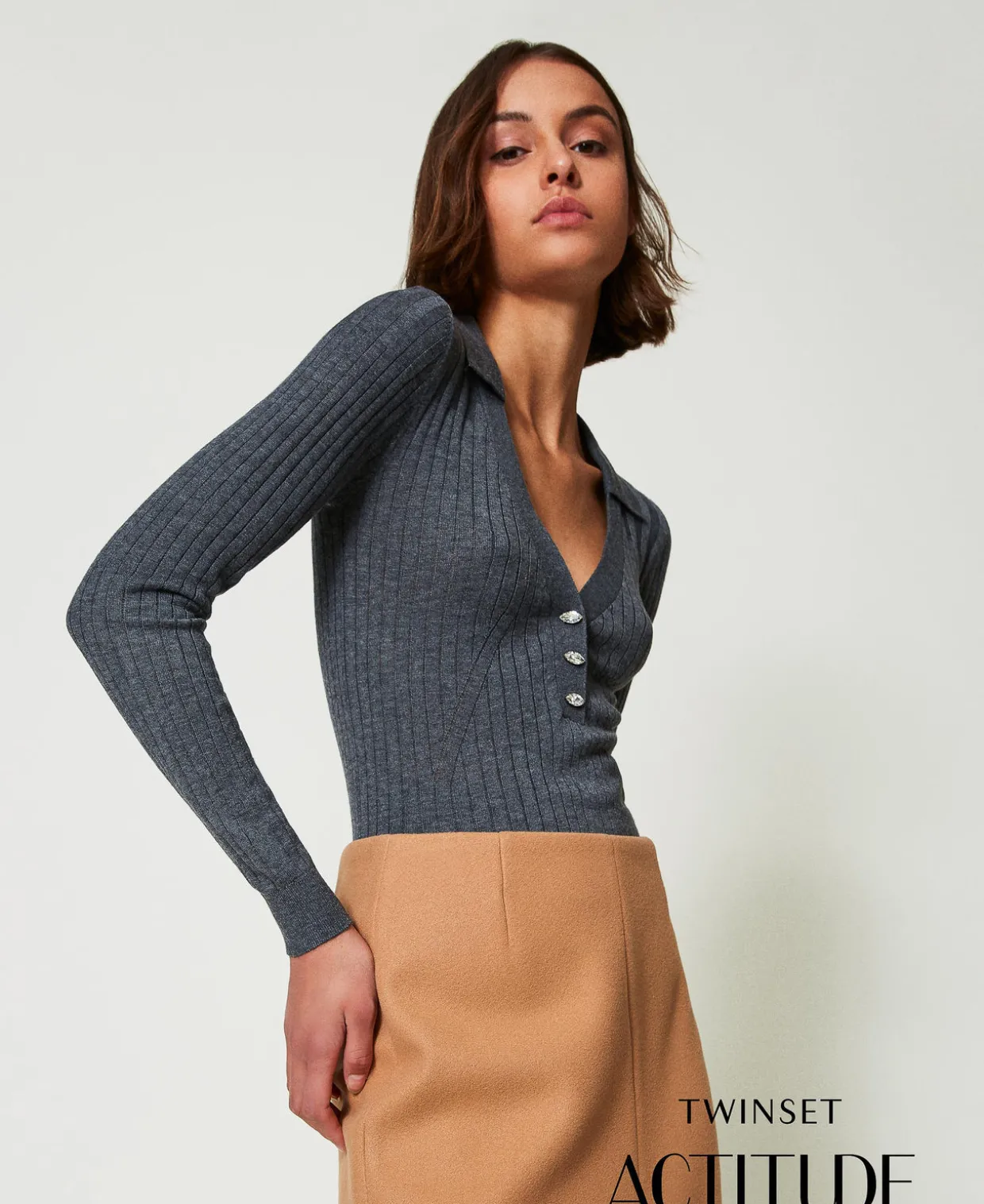 Pull Côtelé Avec Broderie