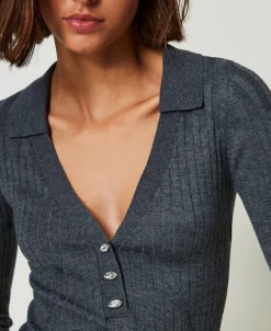 Pull Côtelé Avec Broderie