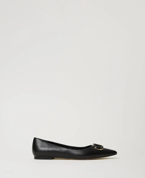 Ballerines En Cuir Avec Oval T