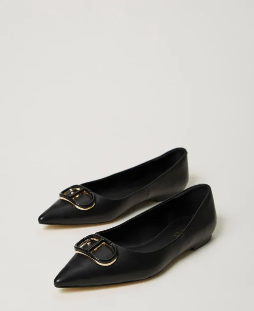 Ballerines En Cuir Avec Oval T