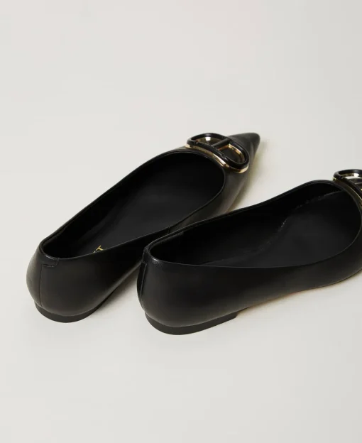 Ballerines En Cuir Avec Oval T