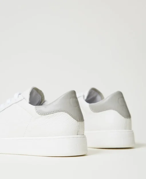 Baskets En Cuir Avec Oval T