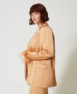 Blazer En Satin Avec Plumes