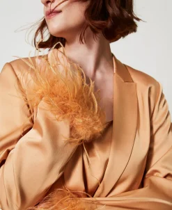 Blazer En Satin Avec Plumes