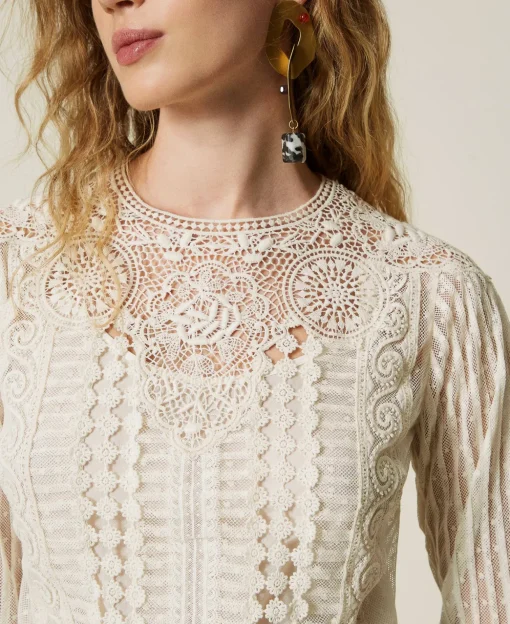Blouse En Mousseline Avec Dentelle Et Broderies