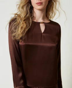 Blouse En Satin Avec Oval T