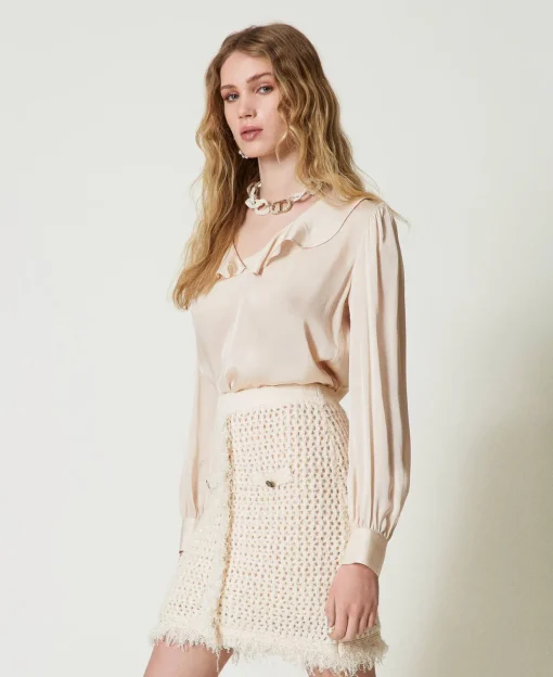 Blouse En Satin Avec Volant