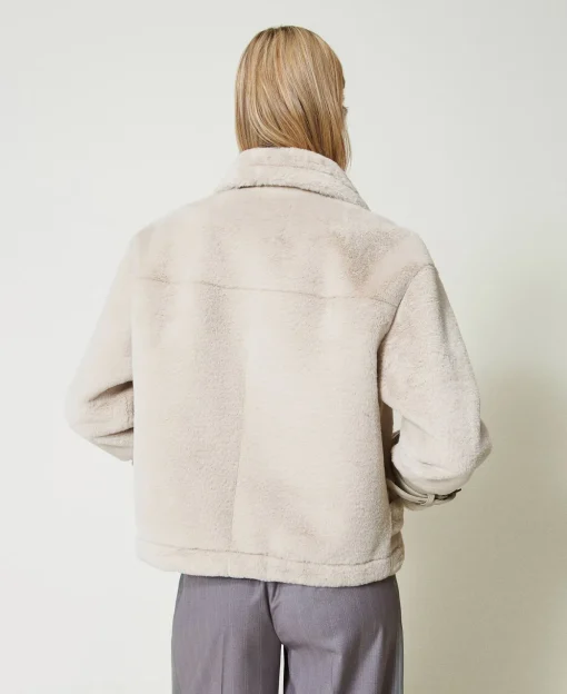 Blouson En Fausse Fourrure Avec Brides
