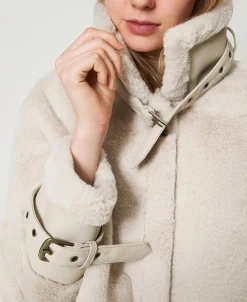 Blouson En Fausse Fourrure Avec Brides