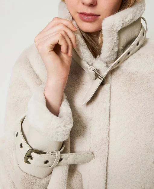 Blouson En Fausse Fourrure Avec Brides