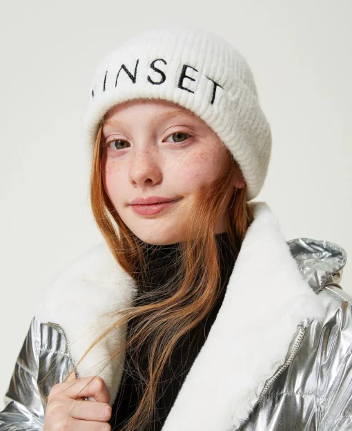 Bonnet En Maille Avec Broderie Siglée