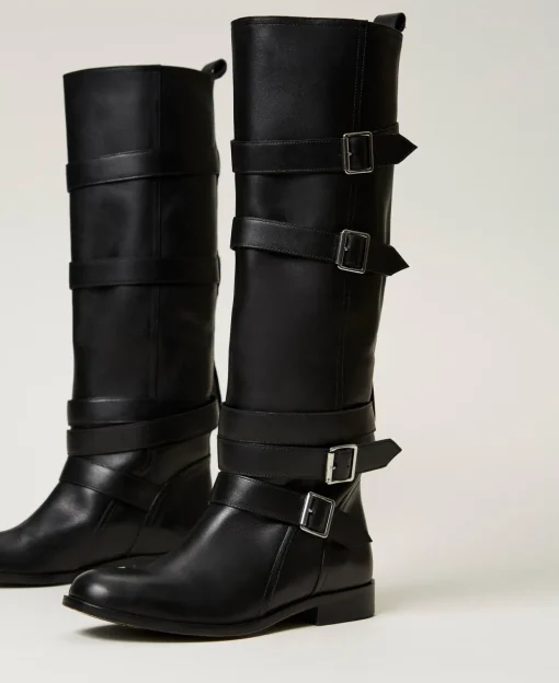 Bottes En Cuir Avec Brides