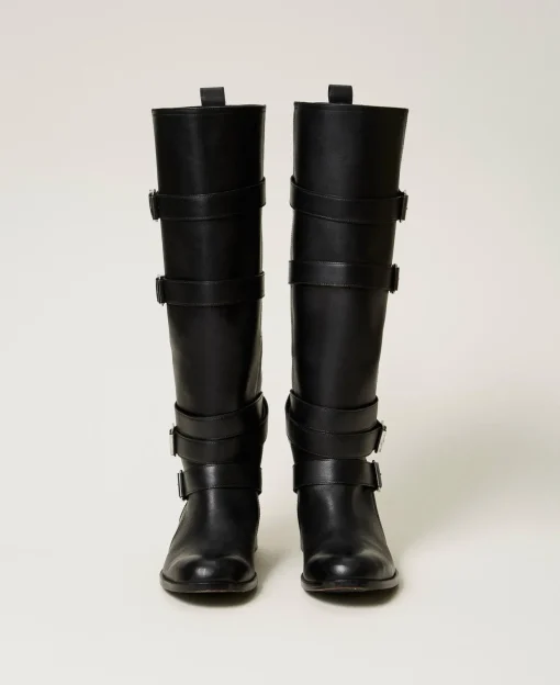 Bottes En Cuir Avec Brides