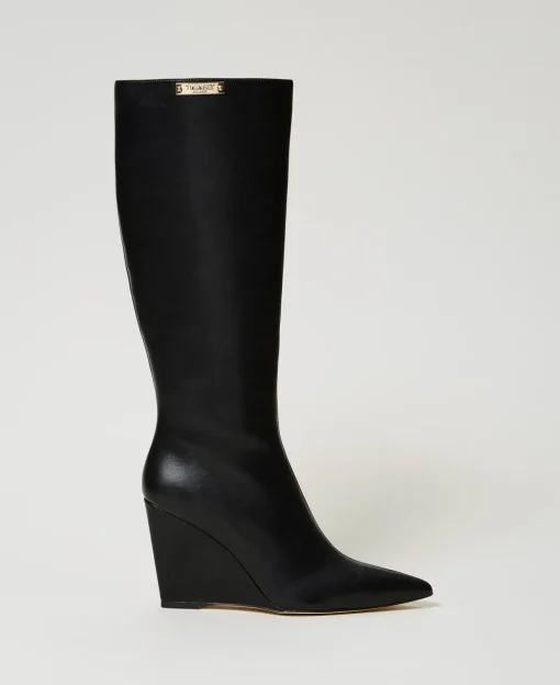 Bottes Montantes Avec Semelle Compensée Et étiquette Siglée