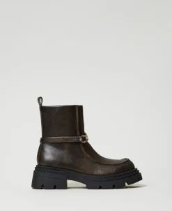 Bottines Avec Barrette Oval T