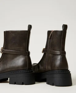 Bottines Avec Barrette Oval T