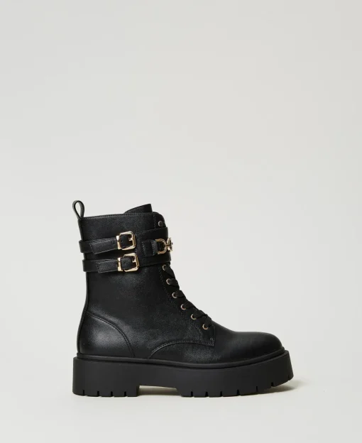 Bottines Motardes Avec Boucles Et Barrette Oval T