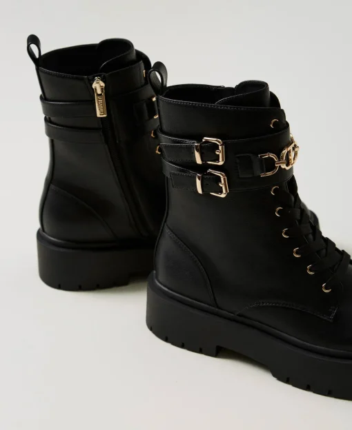 Bottines Motardes Avec Boucles Et Barrette Oval T