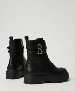 Bottines Motardes Avec Boucles Et Barrette Oval T