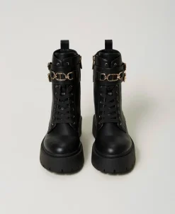 Bottines Motardes Avec Boucles Et Barrette Oval T