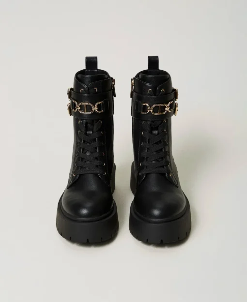 Bottines Motardes Avec Boucles Et Barrette Oval T