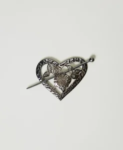 Broche En Cœur Avec Fleur