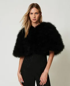 Cape Courte Avec Plumes