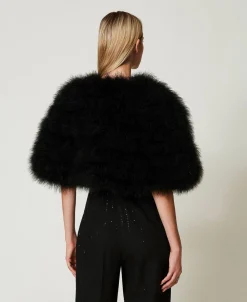 Cape Courte Avec Plumes