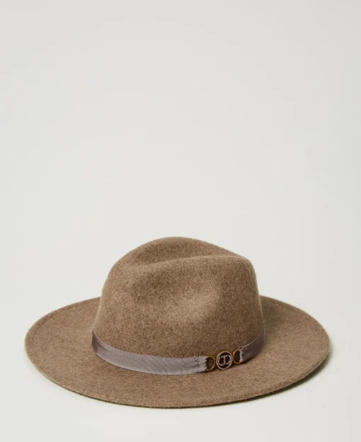 Chapeau En Drap Avec Oval T