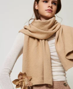 Écharpe En Maille Avec Broche Florale