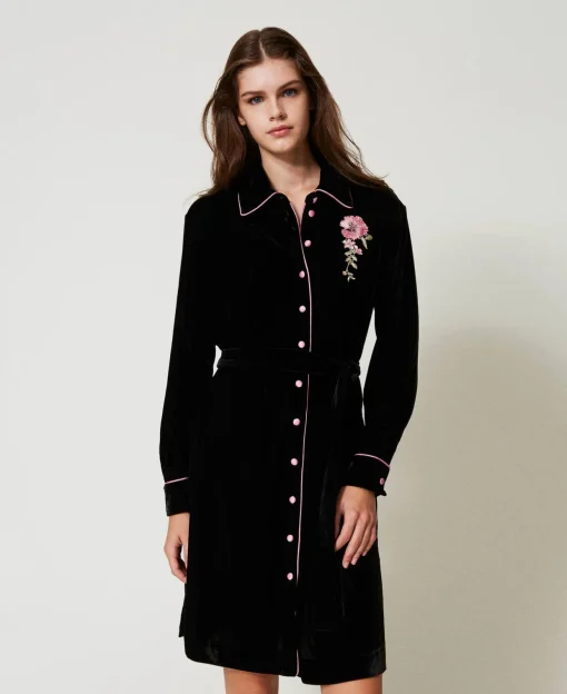 Chemise De Nuit En Velours Avec Broderie