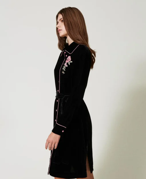 Chemise De Nuit En Velours Avec Broderie