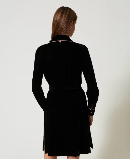 Chemise De Nuit En Velours Avec Broderie