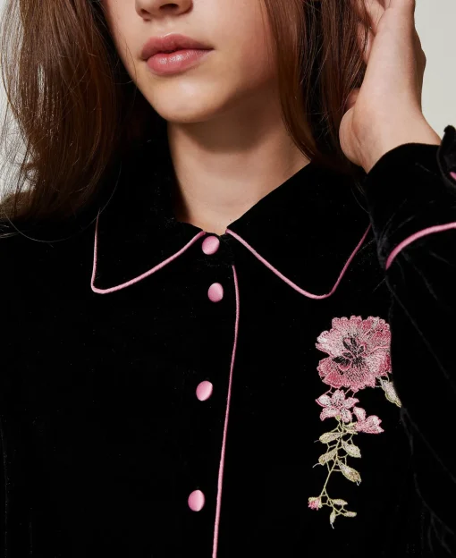 Chemise De Nuit En Velours Avec Broderie