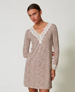 Chemise De Nuit Imprimée Avec Dentelle