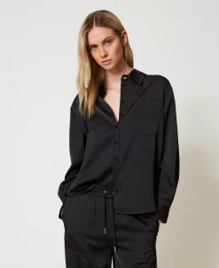 Chemise En Satin Avec Bouton Bijou