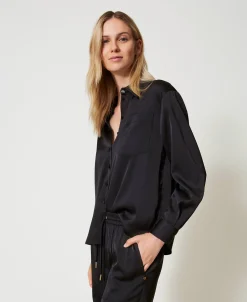 Chemise En Satin Avec Bouton Bijou
