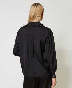 Chemise En Satin Avec Bouton Bijou