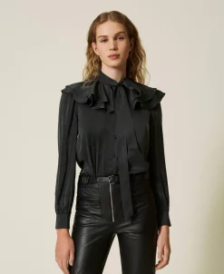 Chemise En Satin De Soie Avec Volants