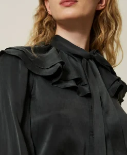 Chemise En Satin De Soie Avec Volants