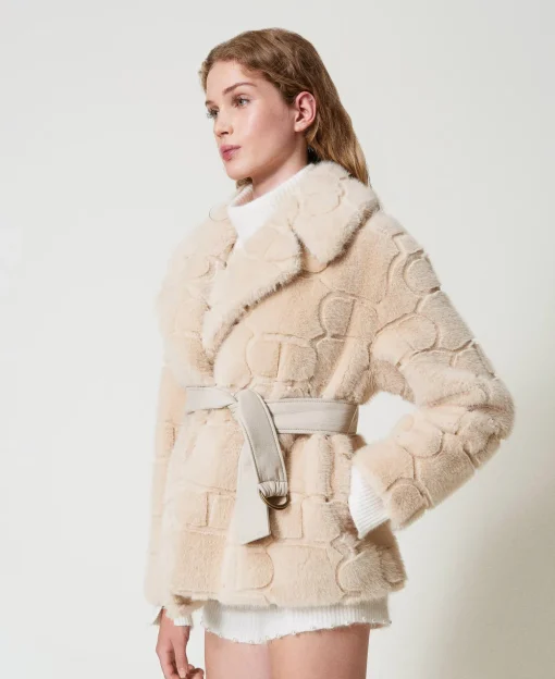 Manteau Court En Fausse Fourrure Avec Oval T
