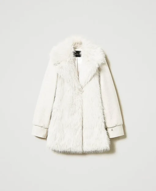 Manteau En Drap Et Fausse Fourrure
