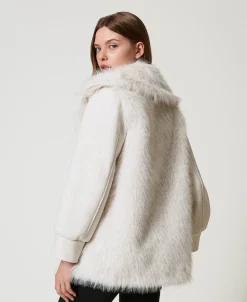 Manteau En Drap Et Fausse Fourrure