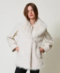 Manteau En Drap Et Fausse Fourrure