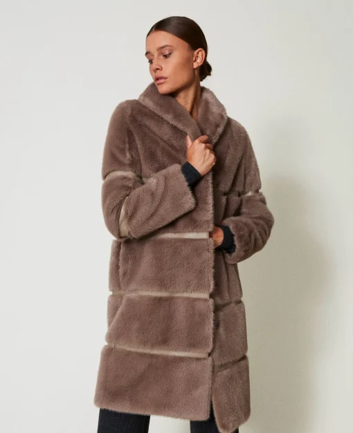 Manteau En Fausse Fourrure Avec Incrustations