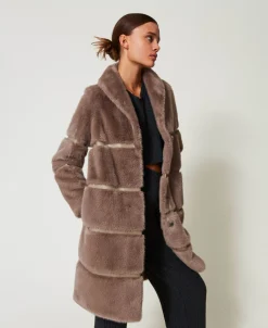 Manteau En Fausse Fourrure Avec Incrustations