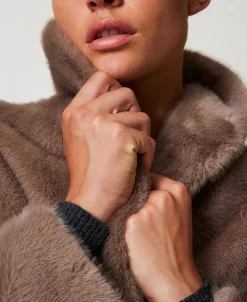Manteau En Fausse Fourrure Avec Incrustations