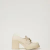 Mocassins à Talon Avec Barrette Oval T