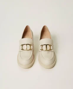 Mocassins à Talon Avec Barrette Oval T